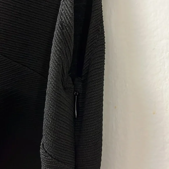 Little Black Dress. - Picture 9 of 10